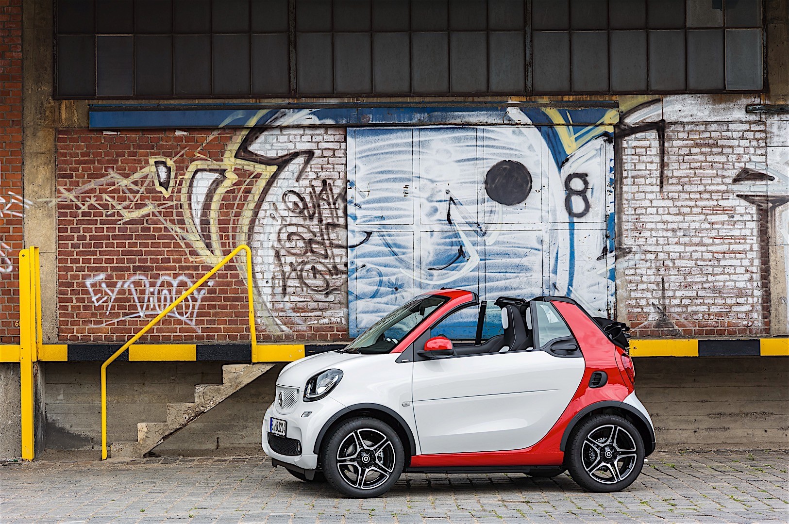 Smart Fortwo Cabrio photo 2