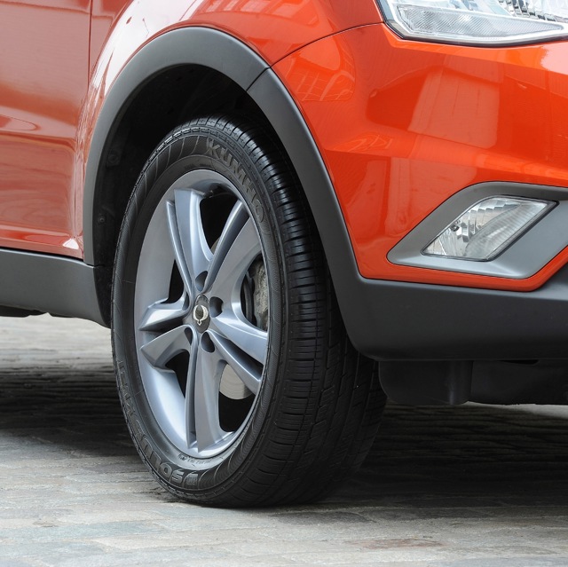 Ssangyong Korando foto 23