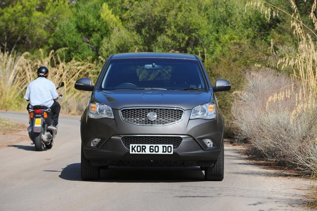 Ssangyong Korando foto 8
