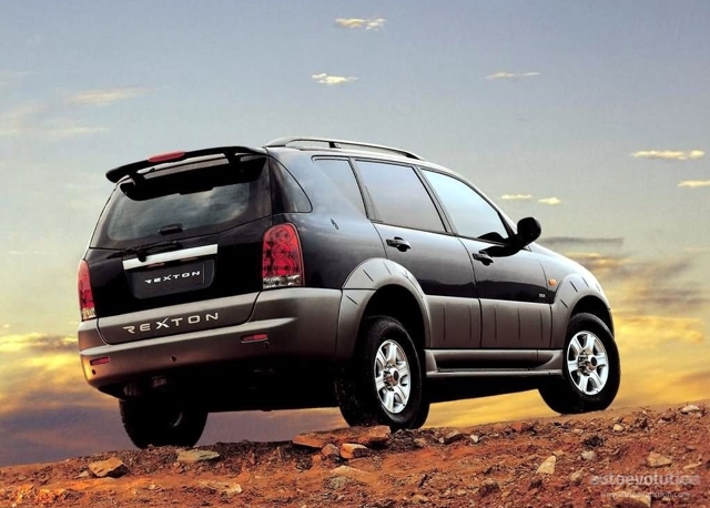 Ssangyong Rexton photo 2