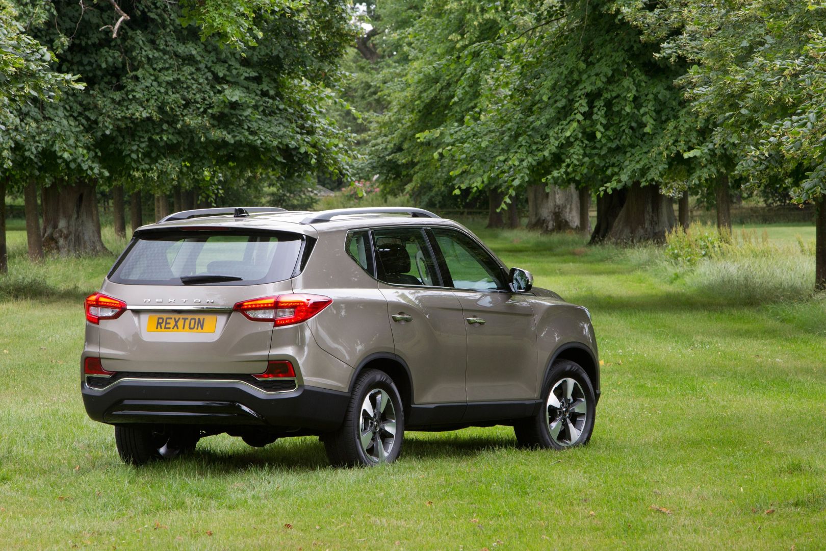 Ssangyong Rexton photo 6