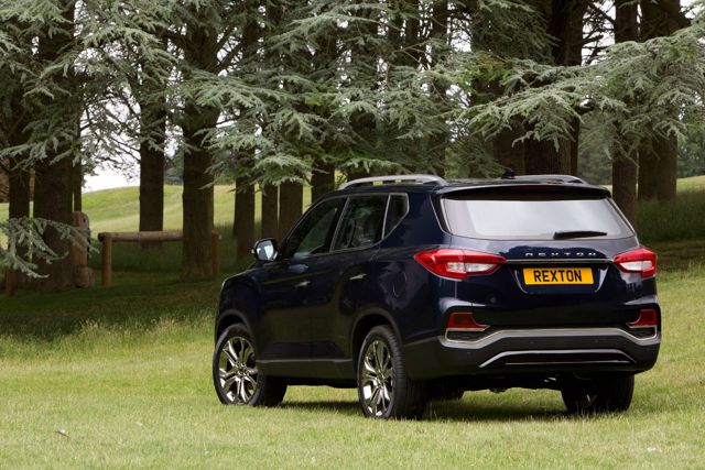 Ssangyong Rexton photo 14