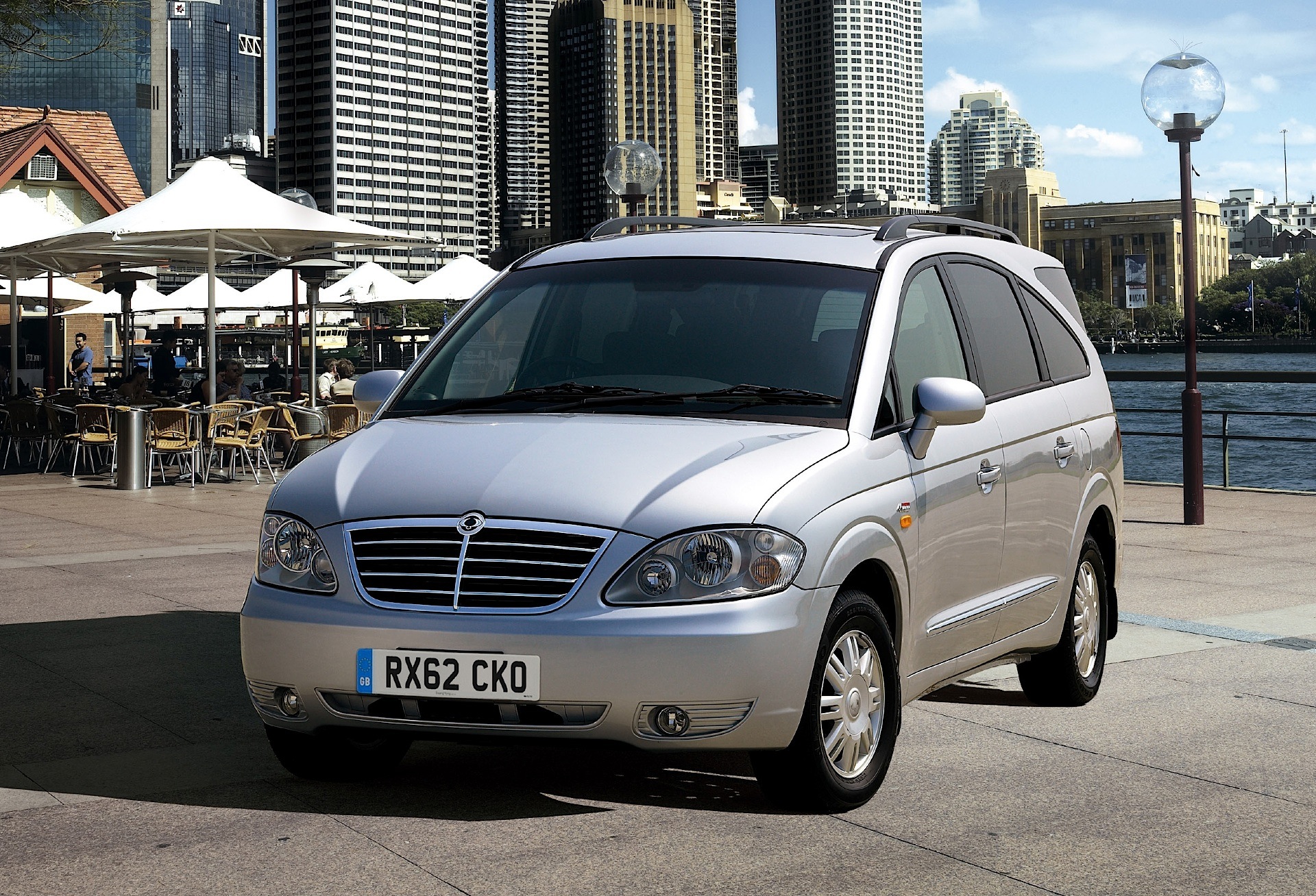 Ssangyong Rodius photo 8