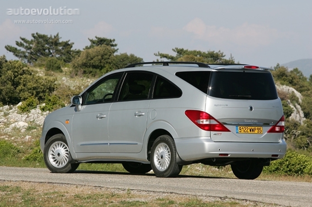 SSANGYONG Rodius
