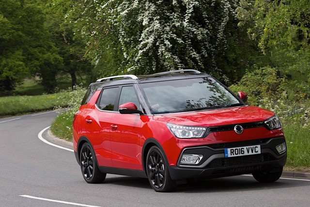 Ssangyong Tivoli Xlv photo 2