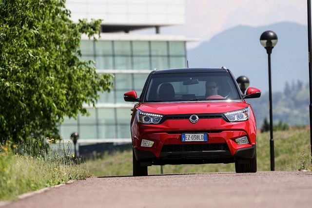 Ssangyong Tivoli foto 68
