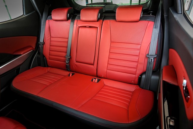 Ssangyong Tivoli foto 102