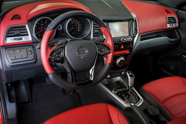 Ssangyong Tivoli foto 105