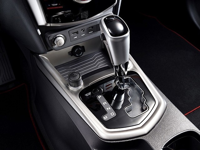 Ssangyong Tivoli foto 81