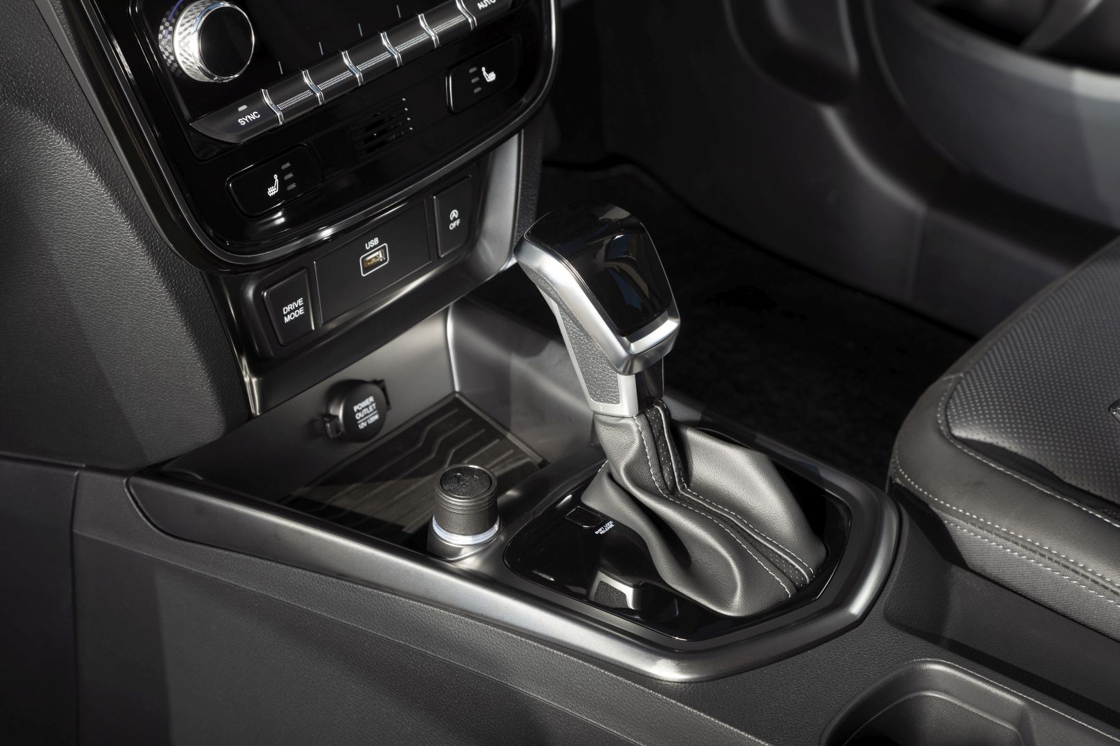 Ssangyong Tivoli photo 48