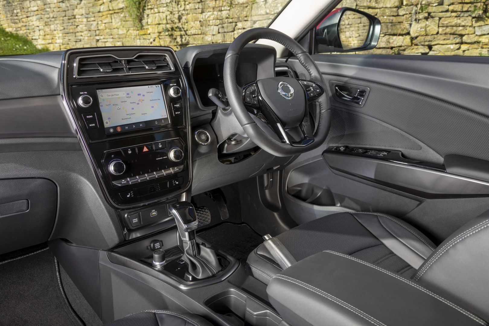 Ssangyong Tivoli photo 53