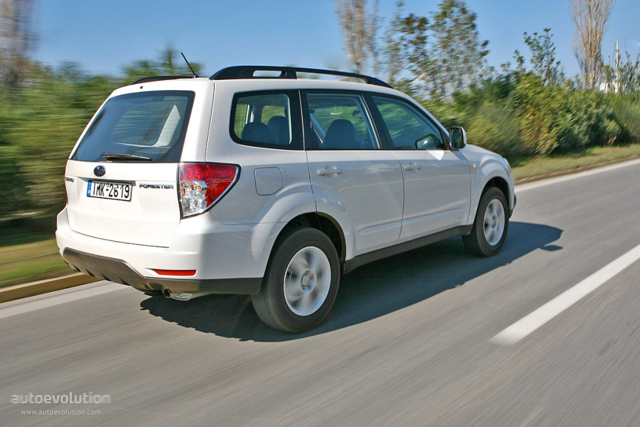 Subaru Forester photo 8