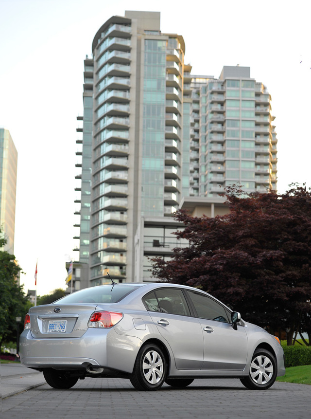 Subaru Impreza foto 8