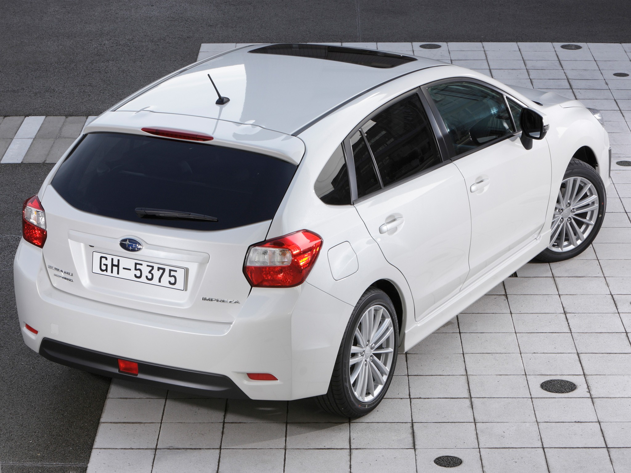 Subaru Impreza photo 10