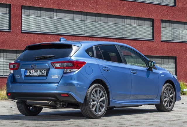 Subaru Impreza photo 9