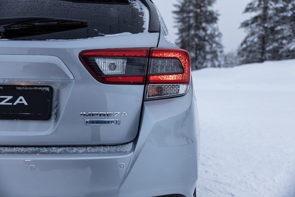 Subaru Impreza photo 24