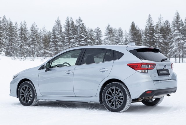 Subaru Impreza photo 25