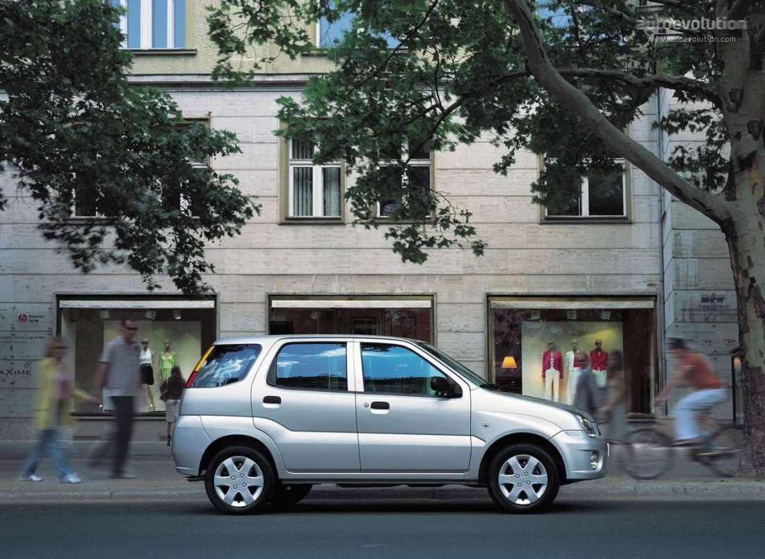 Subaru Justy photo 3