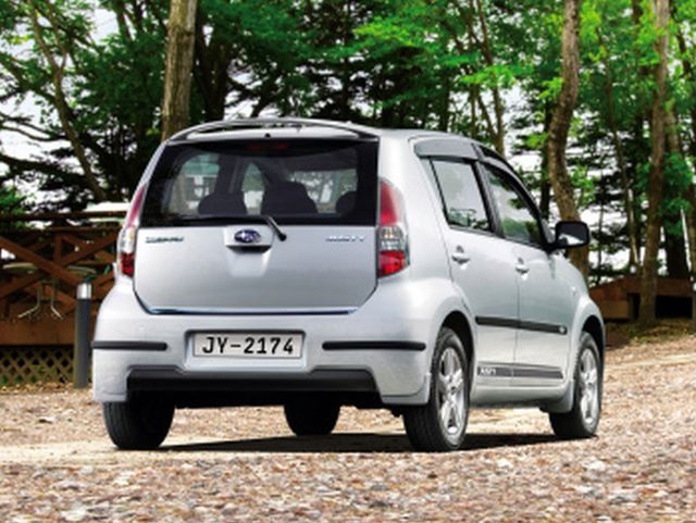 Subaru Justy foto 10