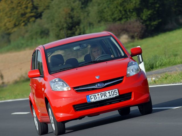 Subaru Justy foto 11