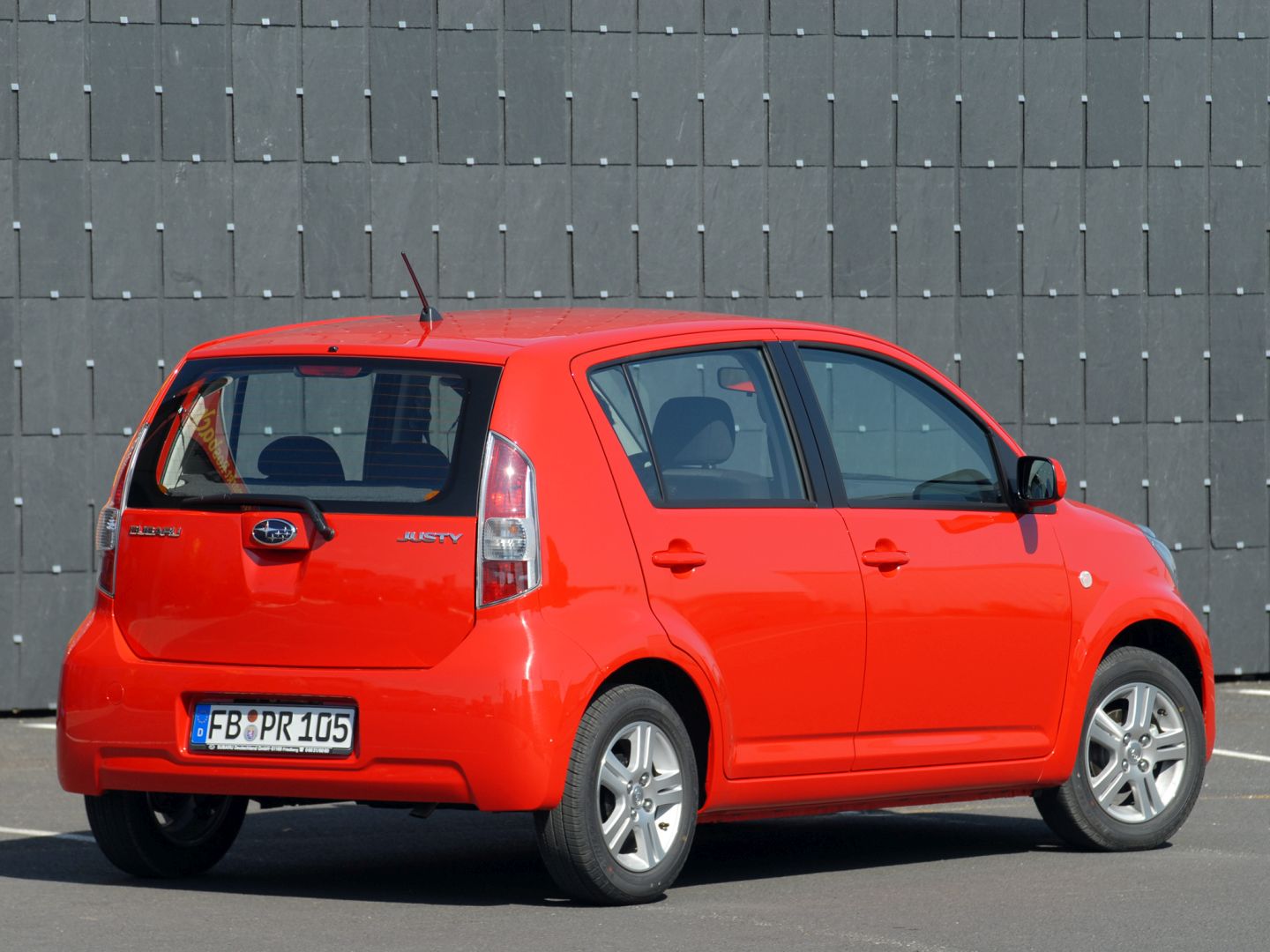 Subaru Justy photo 18