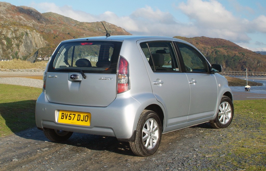 Subaru Justy photo 23