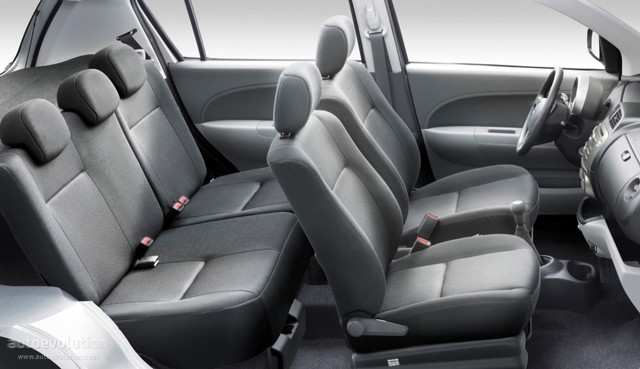 Subaru Justy foto 25