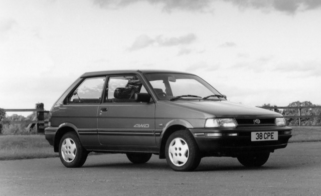 Subaru Justy photo 5