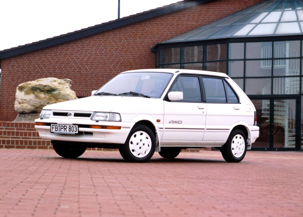 Subaru Justy photo 6
