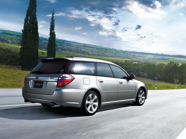 Subaru Legacy Wagon foto 9