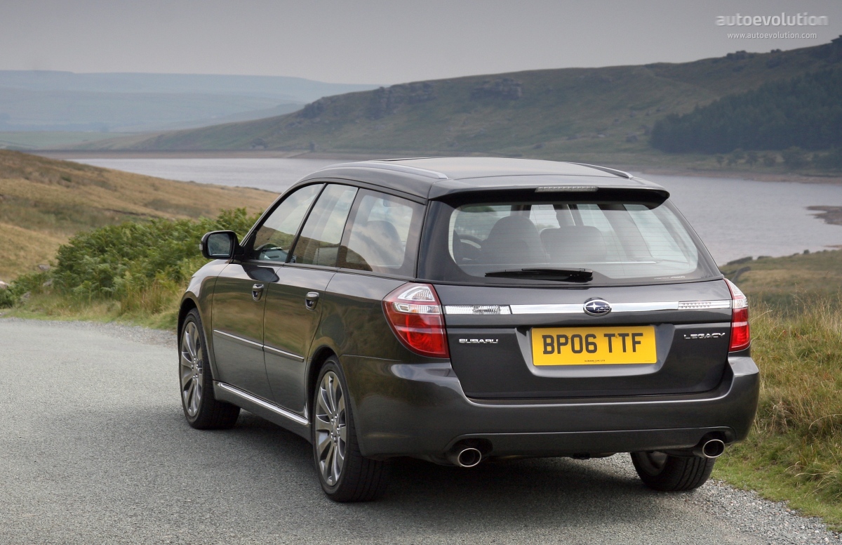 Subaru Legacy Wagon photo 2