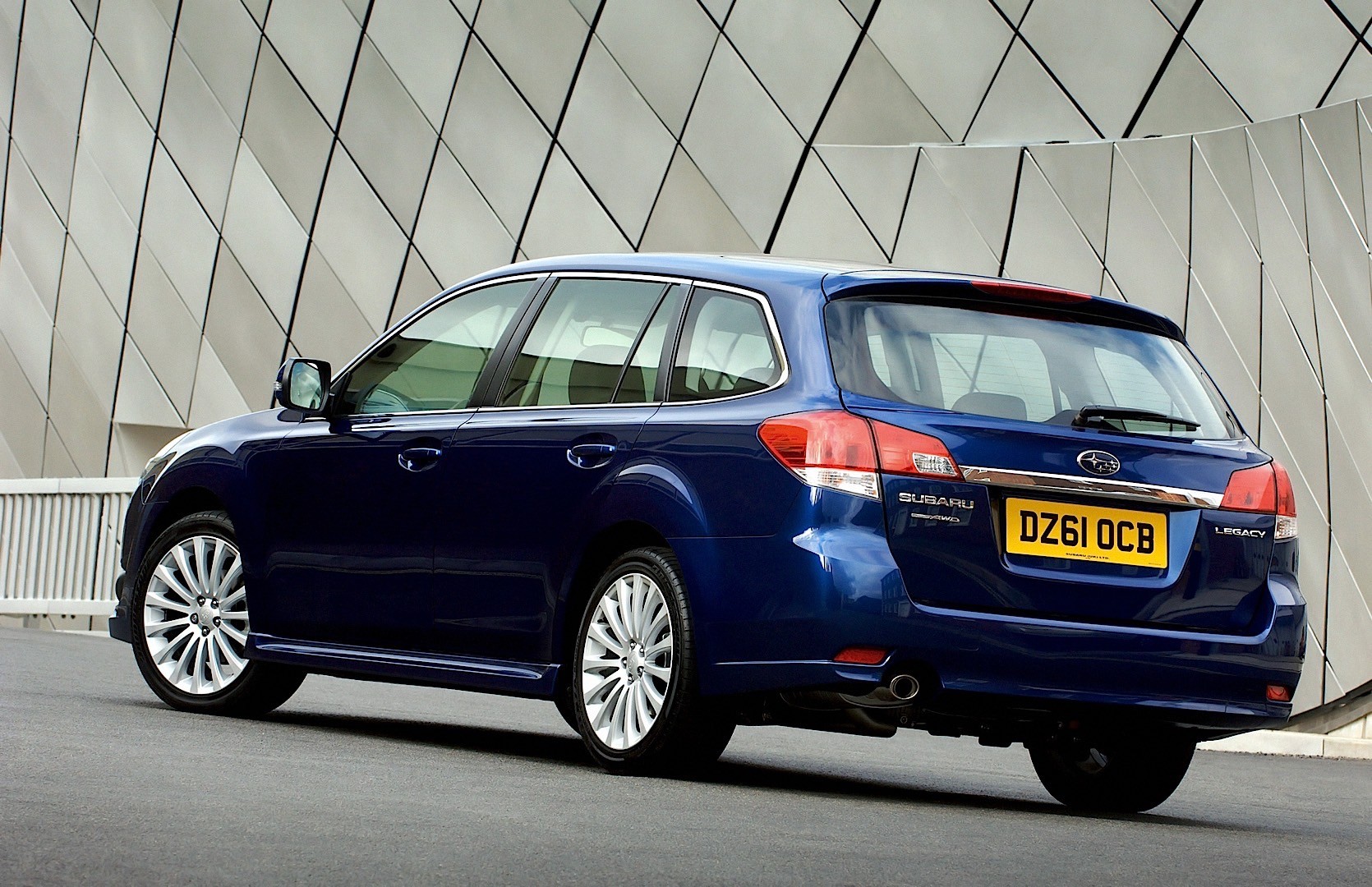 Subaru Legacy Wagon photo 18