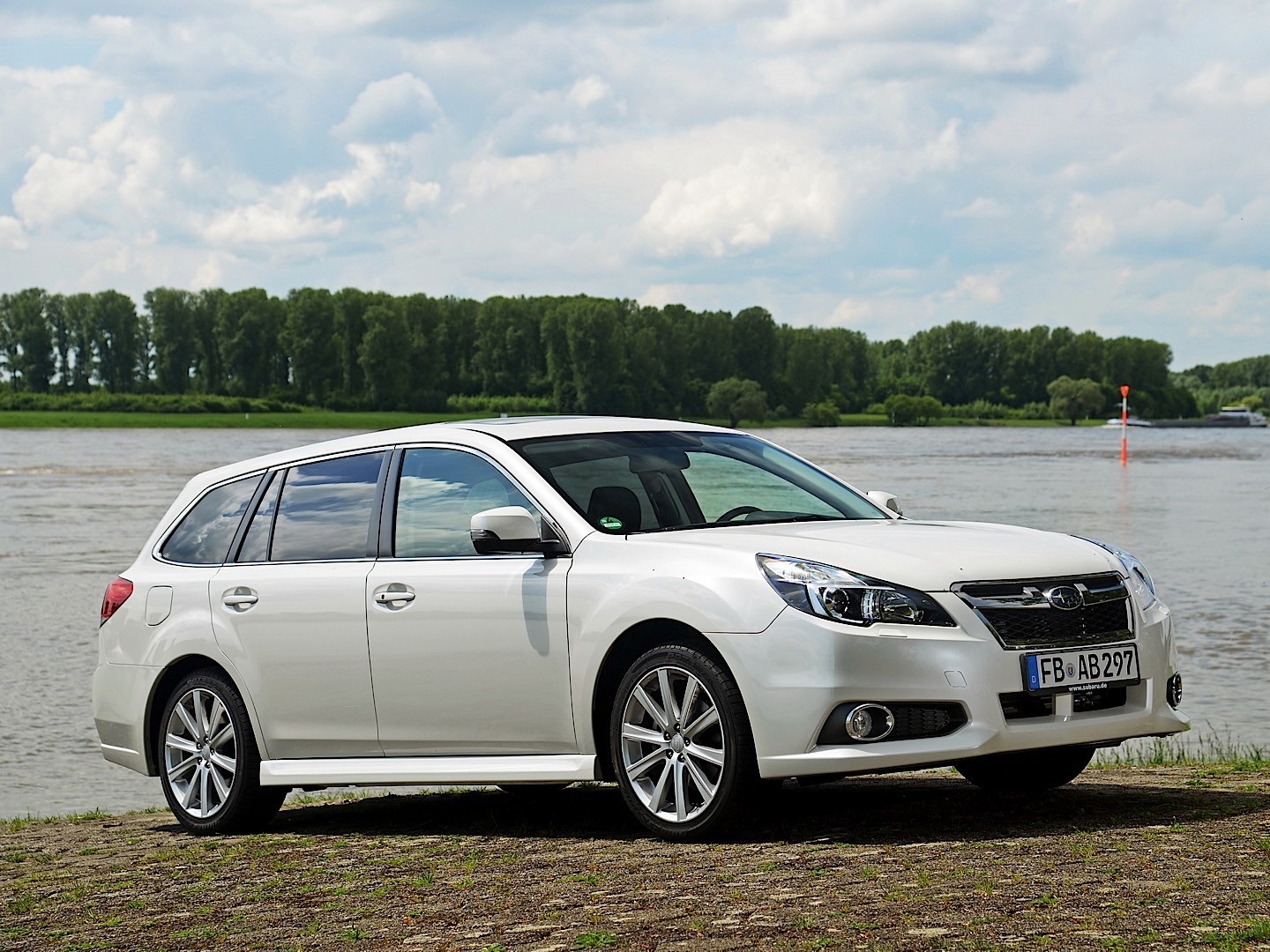 Subaru Legacy Wagon photo 21