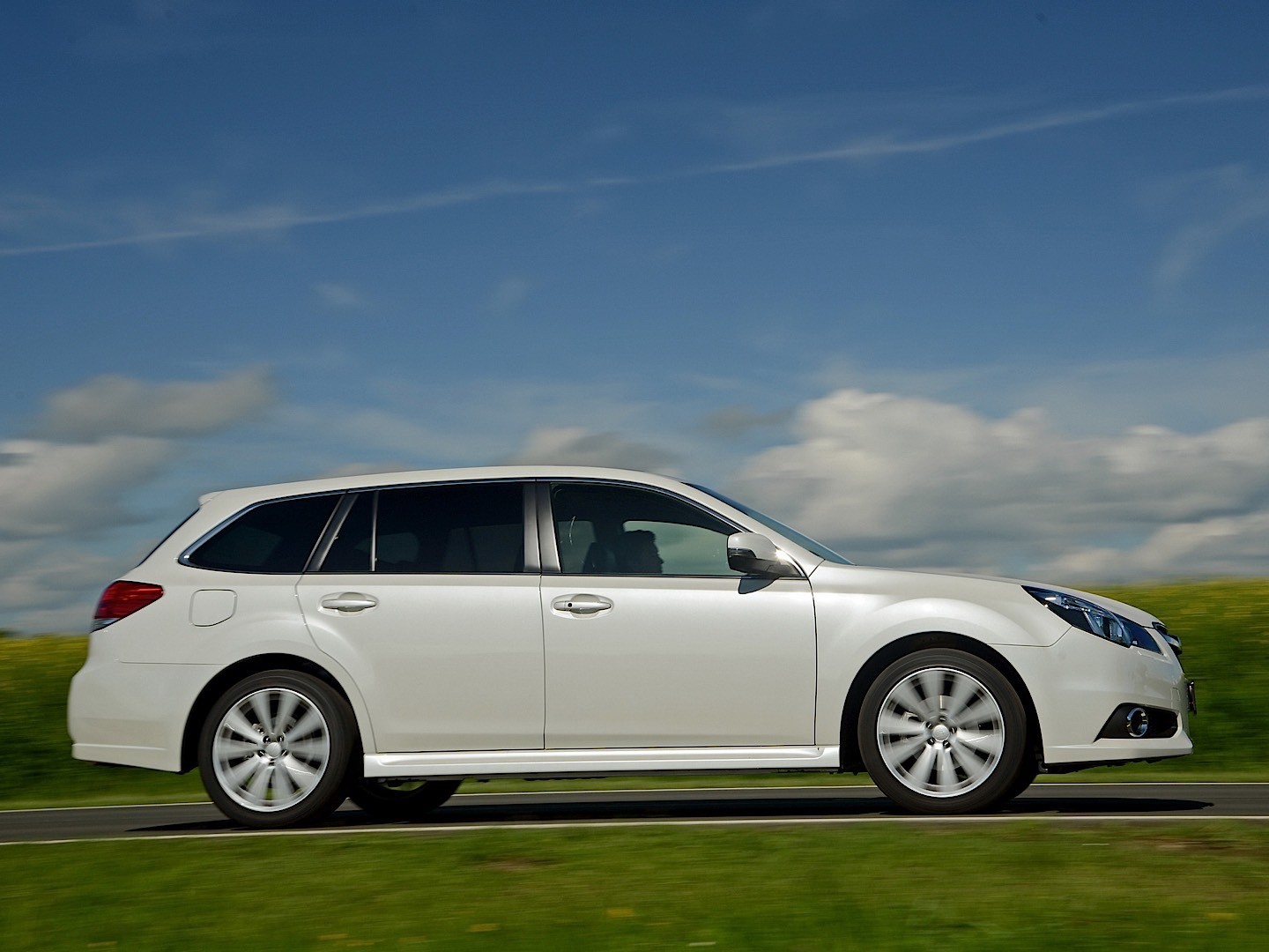 Subaru Legacy Wagon photo 23