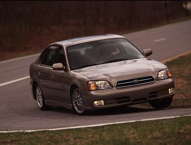 Subaru Legacy foto 10