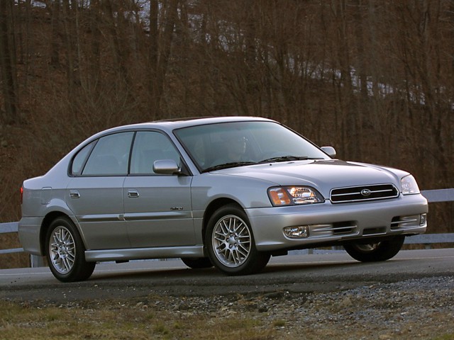 Subaru Legacy foto 8