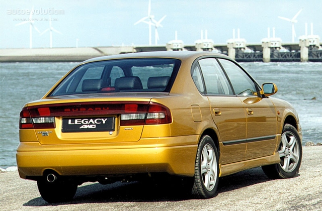 Subaru Legacy foto 2