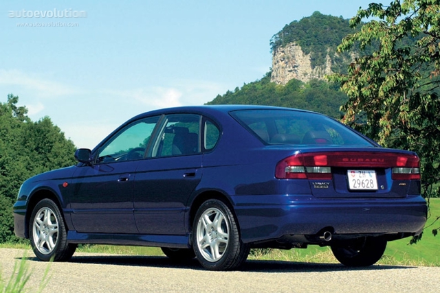 Subaru Legacy photo 2