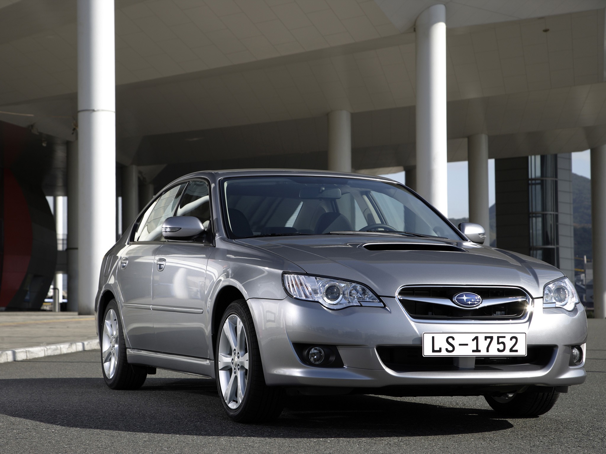 Subaru Legacy photo 8