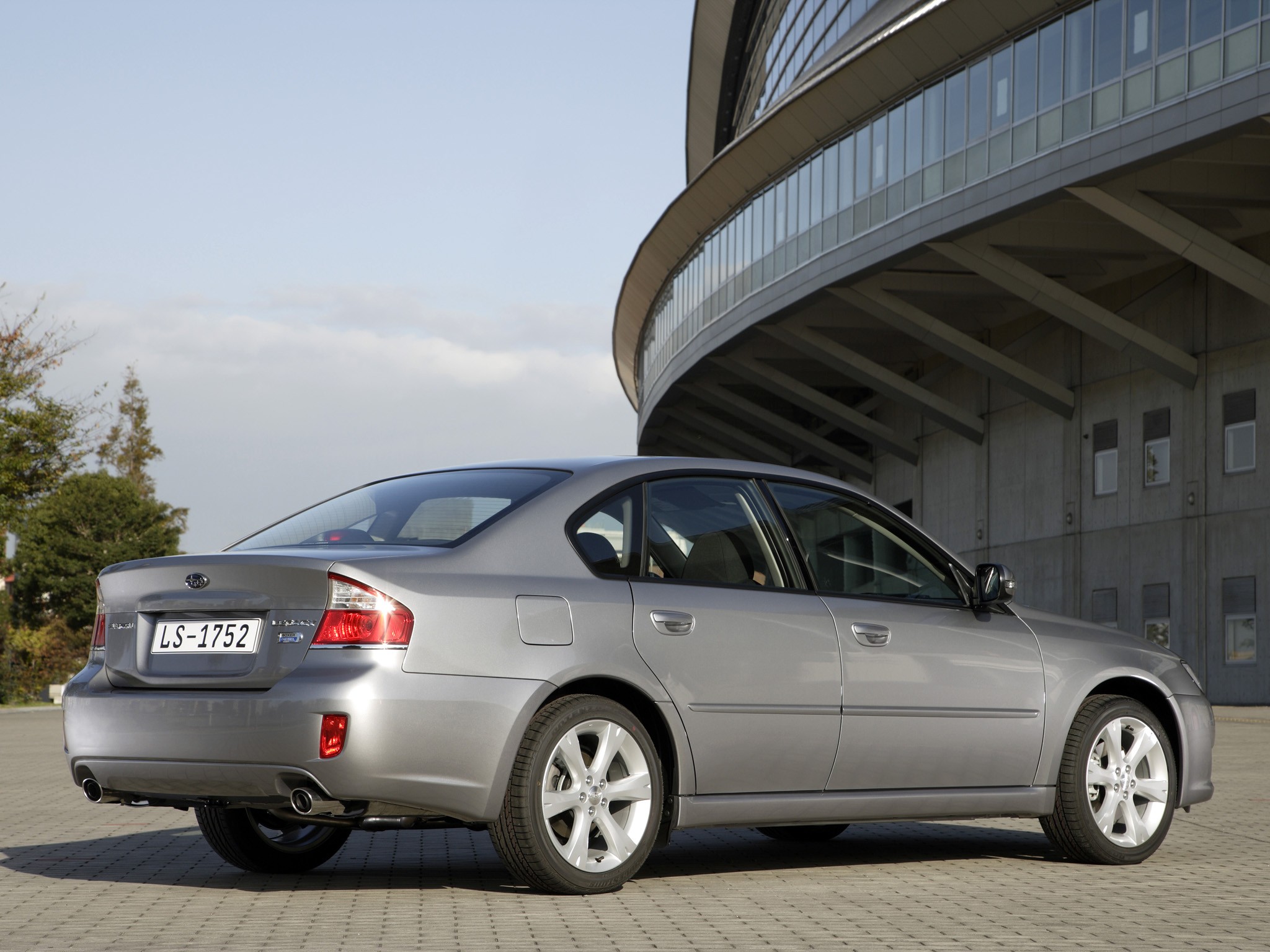 Subaru Legacy photo 9