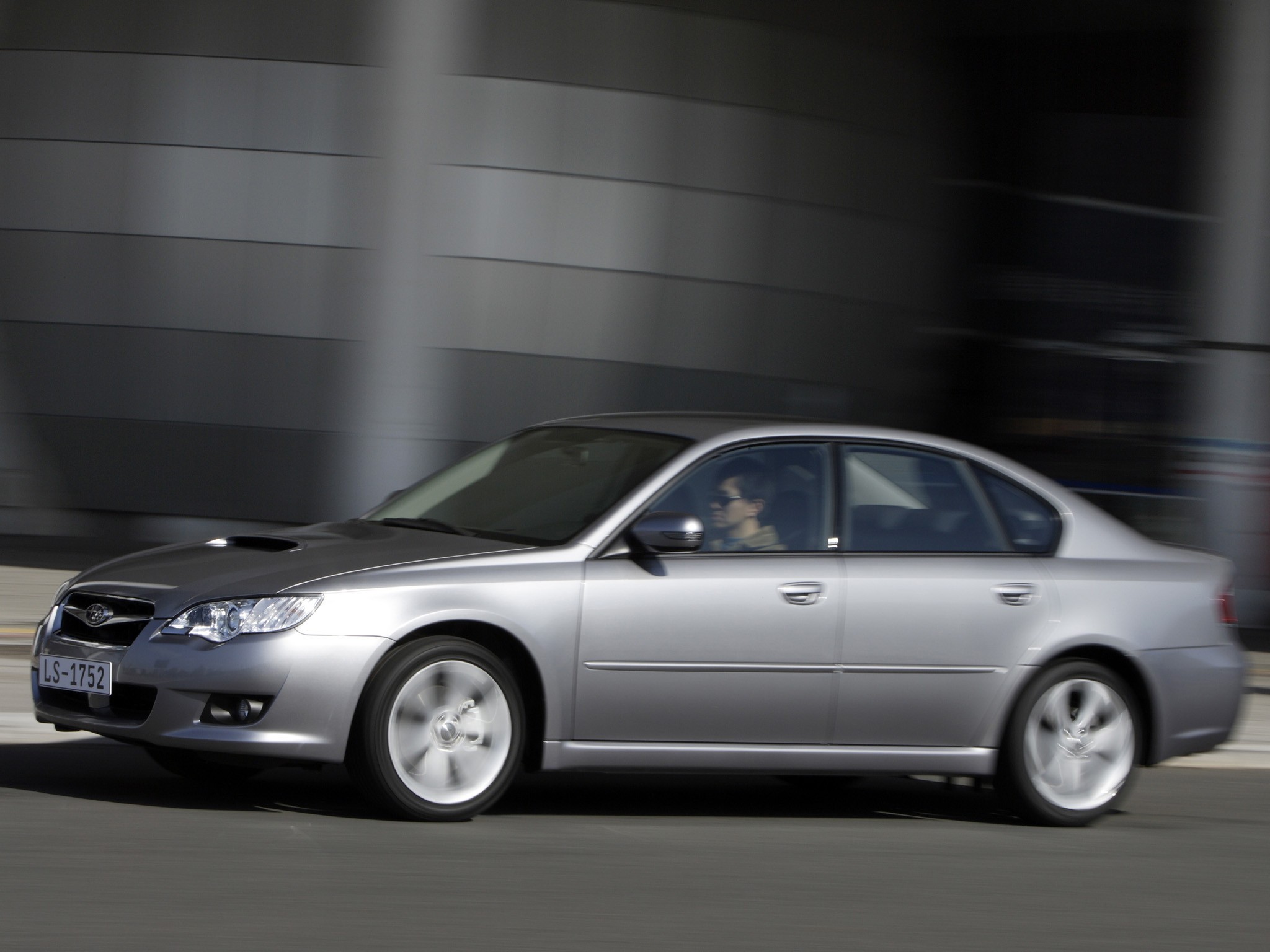 Subaru Legacy photo 10