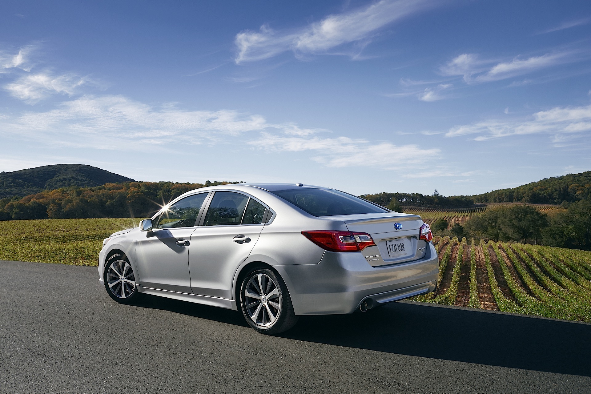Subaru Legacy photo 5