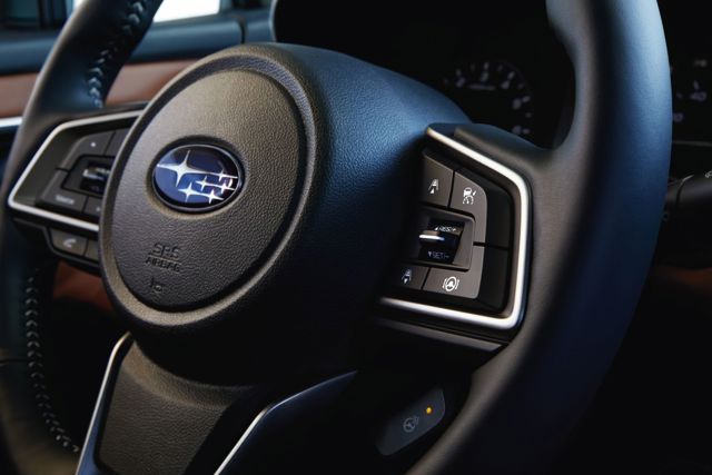 Subaru Legacy photo 4