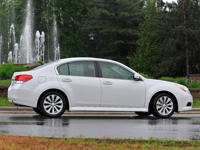Subaru Legacy foto 42