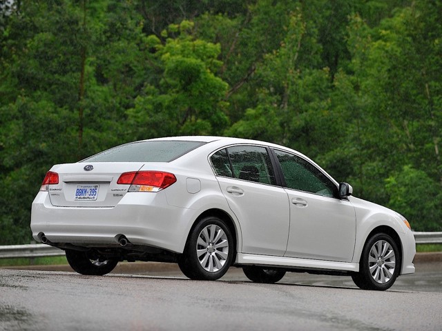 Subaru Legacy foto 44