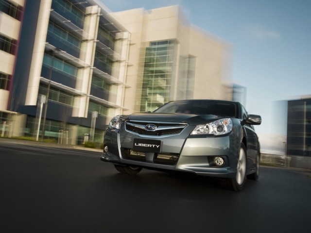 Subaru Liberty foto 9