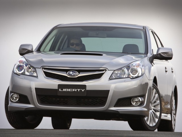 Subaru Liberty foto 11
