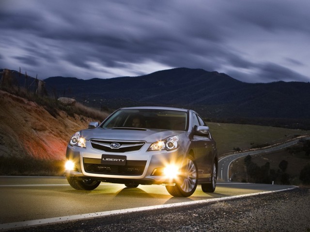 Subaru Liberty foto 12