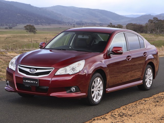 Subaru Liberty foto 16