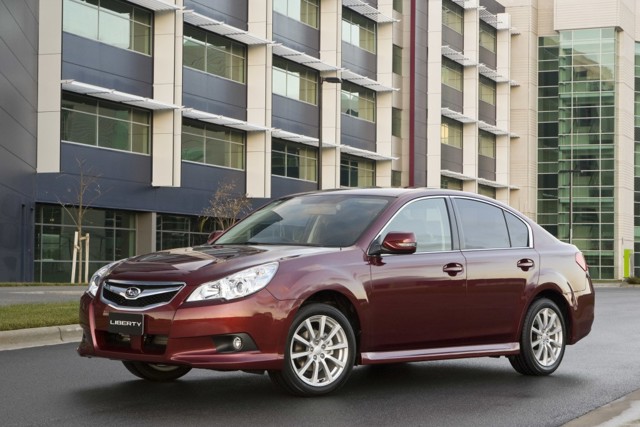Subaru Liberty foto 17